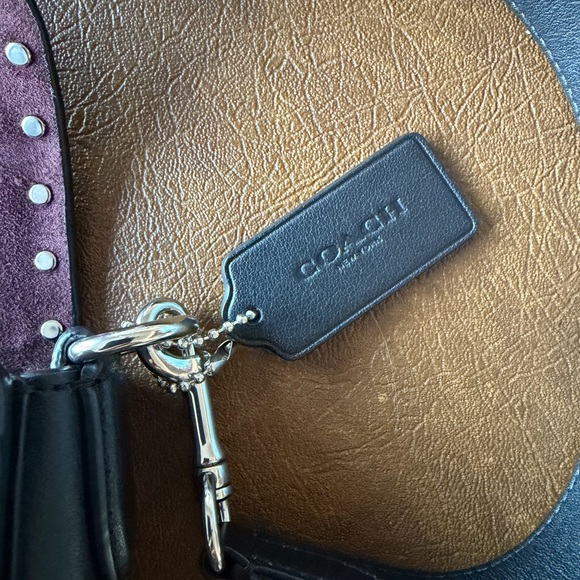 Coach Black on Black Georgie Shoulder/Crossbody Bag Silver Stagecoach Accents - Picture 8 of 10